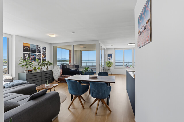 Exklusive 3-Zimmer-Wohnung im 4. Obergeschoss – direkt unter dem Penthouse mit traumhafter Seesicht