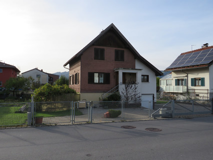 Blick von der Straße (östlich)