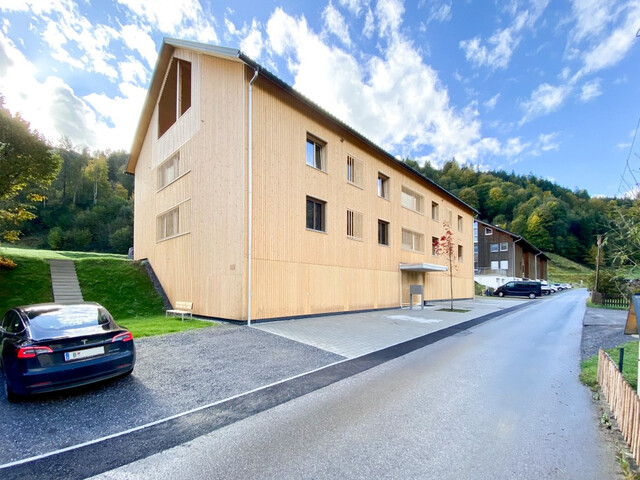 Gartenwohnung mit großer Terrasse! Top 2