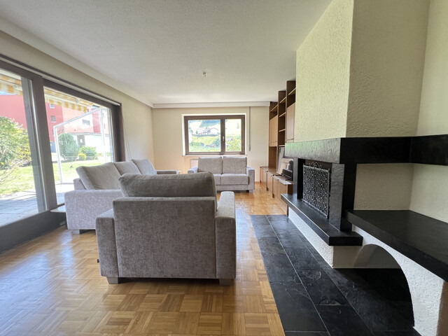 GEPFLEGTES HAUS MIT VIEL GRUNDSTÜCK IN BESTER AUSSICHTSLAGE!