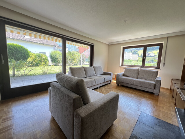 GEPFLEGTES HAUS MIT VIEL GRUNDSTÜCK IN BESTER AUSSICHTSLAGE!