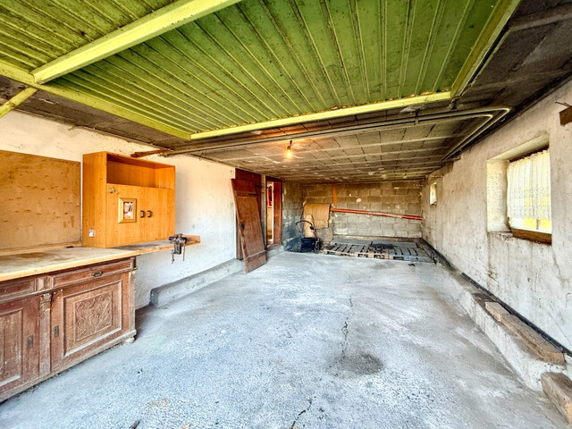 Sanierungsbedürftiges Einfamilienhaus in bester Lage sucht neue Besitzer!