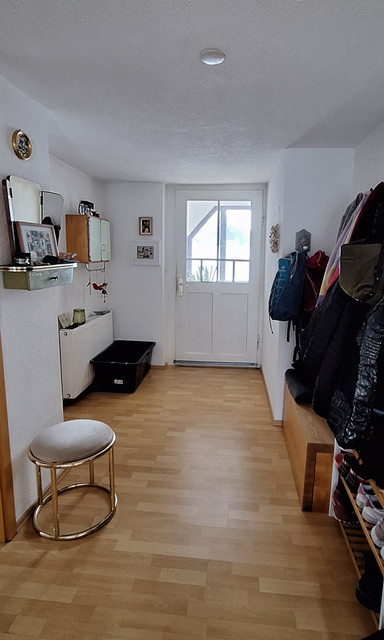 Von Privat: Altbau- Dachgeschosswohnung mit Gemeinschaftsgarten