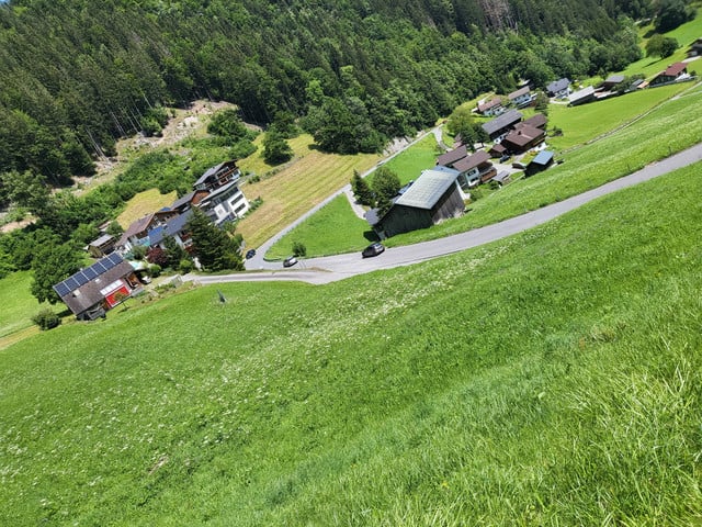 fantastische Aussicht und das passende Grundstückl dazu. Montafon, Tschagguns - Latschau