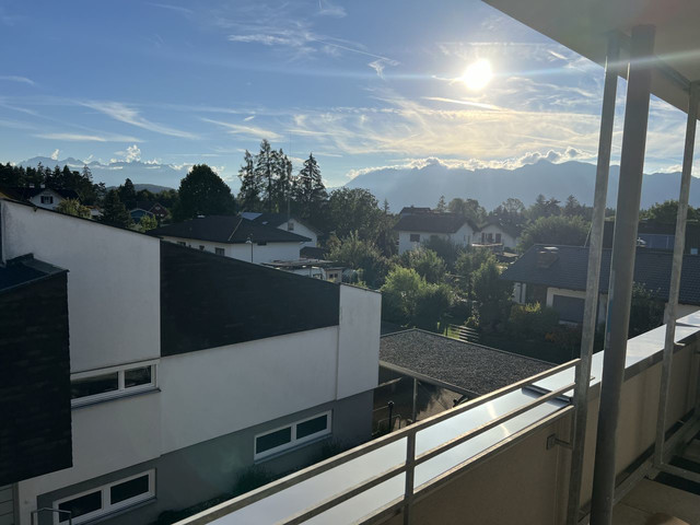 CHARMANTE 3 ZIMMER WOHNUNG MIT TOLLER AUSSICHT