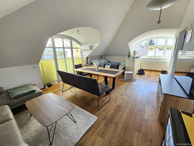 Wunderschöne Loft-Wohnung mit Balkon, klimatisiert und Tiefgaragenplatz in Feldkirch - Gisingen