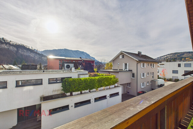 Zweistöckige Dachgeschosswohnung mit 5 Zimmern