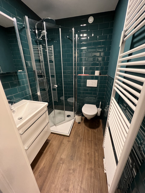 Renovierte, modern möblierte 50 m2 - Wohnung in Brand (Innertal 1) zu vermieten.