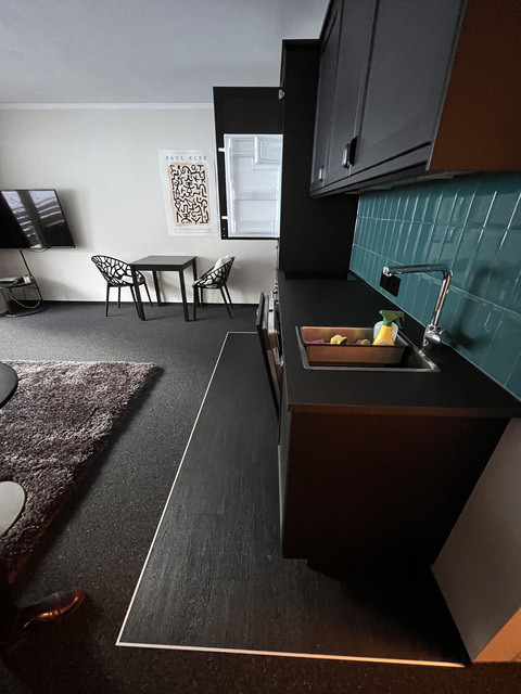 Renovierte, modern möblierte 50 m2 - Wohnung in Brand (Innertal 1) zu vermieten.