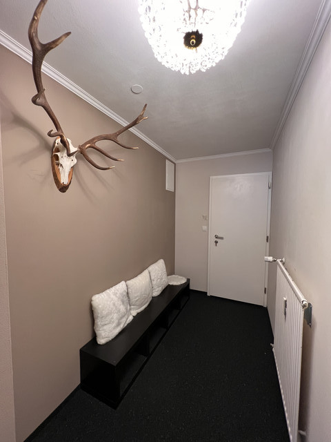 Renovierte, modern möblierte 50 m2 - Wohnung in Brand (Innertal 1) zu vermieten.