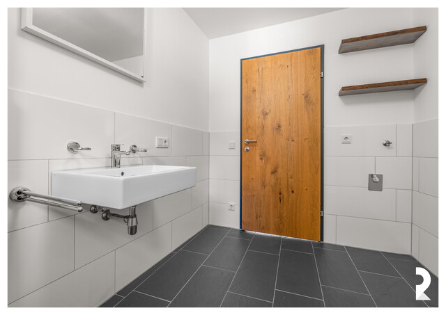     CHARMANTE 2-ZIMMER-WOHNUNG IN HISTORISCHEM STADTHAUS IN FELDKIRCH