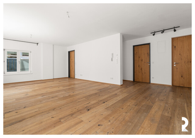     CHARMANTE 2-ZIMMER-WOHNUNG IN HISTORISCHEM STADTHAUS IN FELDKIRCH