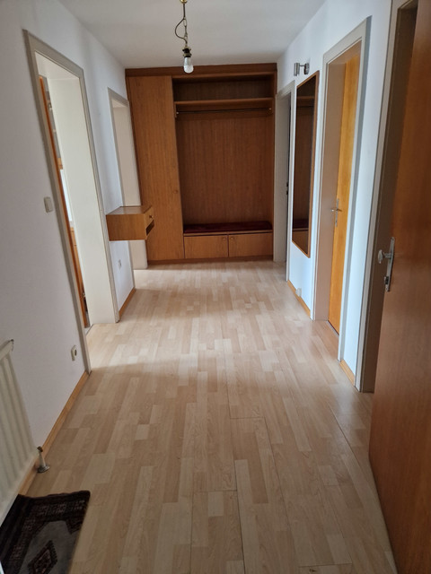 4 Zimmer Wohnung - nur 10 min zum See