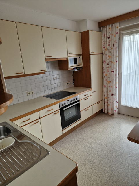 4 Zimmer Wohnung - nur 10 min zum See