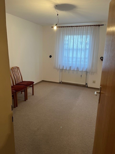 4 Zimmer Wohnung - nur 10 min zum See