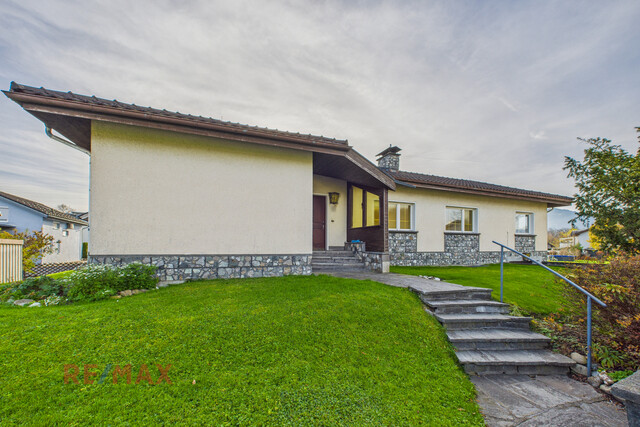 Bungalow in sonniger Lage mit einem großzügigen Grundstück