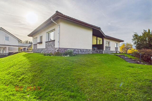 Bungalow in sonniger Lage mit einem großzügigen Grundstück