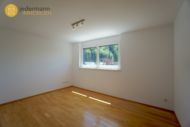 !! VERGEBEN !! Gisingen: Hochwertige 3,5-Zimmer-Dachgeschosswohnung mit ca. 98m²!
