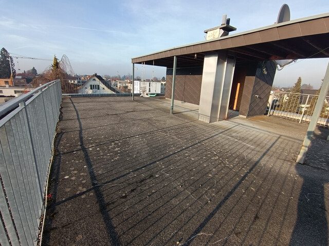3-Zimmer-Penthouse-Wohnung mit großzügiger Dachterrasse!
Für Eigennutzer oder Investoren interessant!