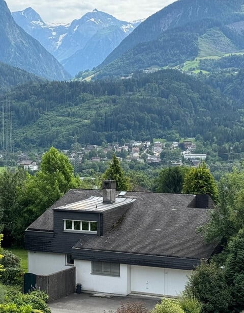 Architektenvilla Ende 60iger in Nüziders mit Garten und Ausblick