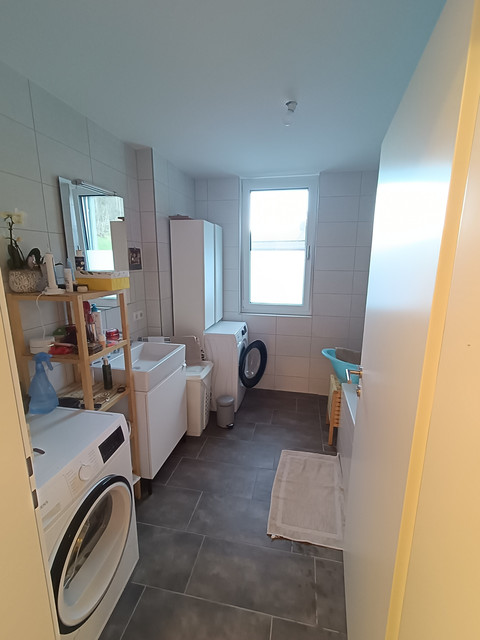 Moderne Wohnung mit Terrasse  (14,02 m²) und Keller (6,1 m²) in sehr ruhiger und zentraler Lage!