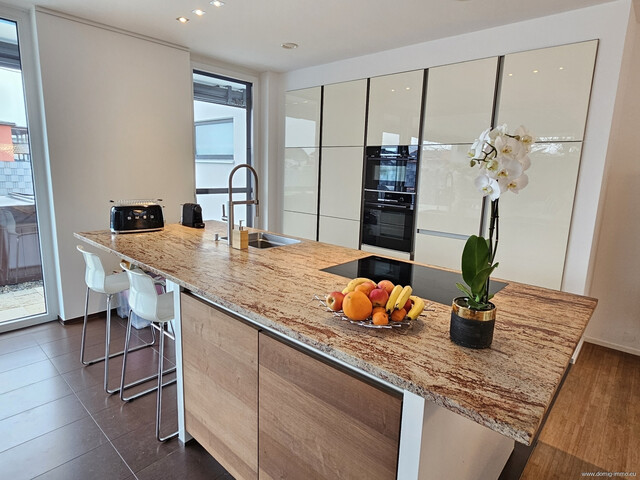 Hochwertiges Einfamilienhaus mit Wellnesskomfort und weitläufigem Grundstück