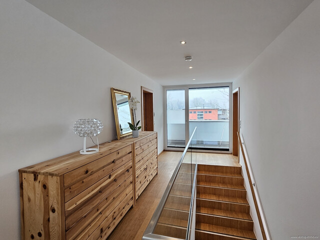 Hochwertiges Einfamilienhaus mit Wellnesskomfort und weitläufigem Grundstück