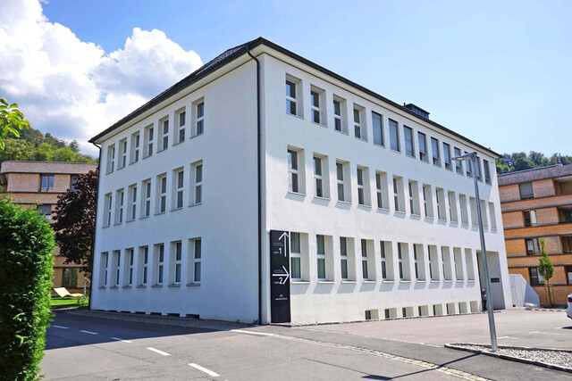 Bürofläche im Dachgeschoss (gesamte Etage) mit eigener Terrasse/Loggia
