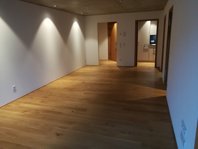 Moderne und hochwertige 2-Zimmer-Wohnung mit Loggia und TG-Platz