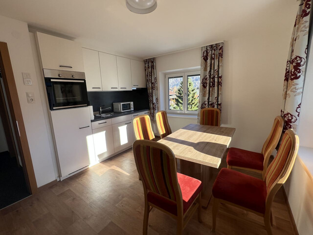 TOP RENOVIERTES HAUS MIT 3 WOHNUNGEN UND KELLER