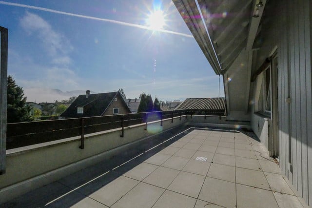 "Am Rheindamm fühl ich mich wohl"  Gut eingeteilte 3 1/2 Zimmer Wohnung mit großer Panorama-Terrasse