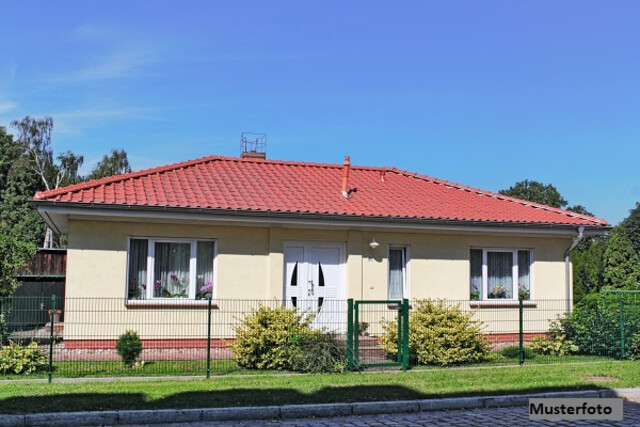 +++ Einfamilienhaus mit Garage +++