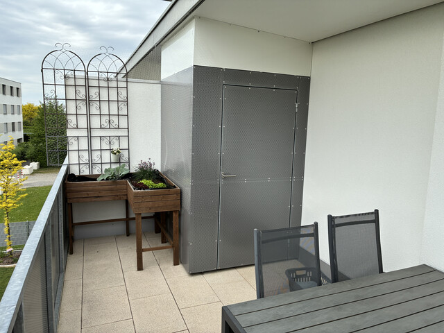 Sehr gepflegte, moderne 2 Zimmerwohnung mit großem Balkon und sehr schöner Aussicht