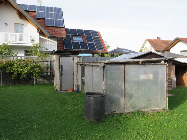 Teilbares Grundstück in ruhiger Lage mit Altbestand