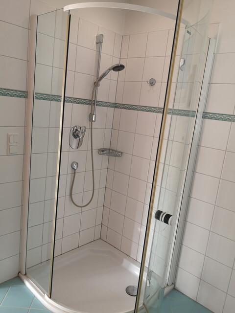 helle 2 Zimmer Wohnung mit überraschend viel Platz inkl. Tiefgarage und Keller