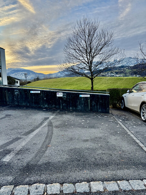 3-Zimmer Wohnung in Toplage - Feldkirch-Tisis, 110 m² Garten &amp; 3 Parkplätze, ideal für Grenzgänger