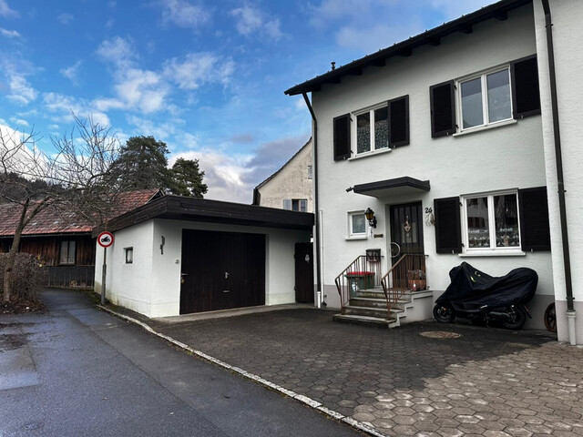 Provisionsfrei: Eckreihenhaus mit Garten und Garage in Kennelbach