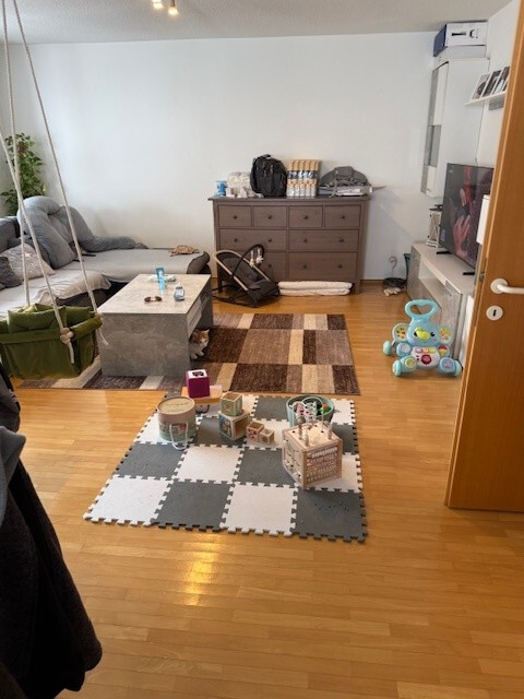 Helle geräumige 3-Zimmerwohnung ab Mai zu vermieten 