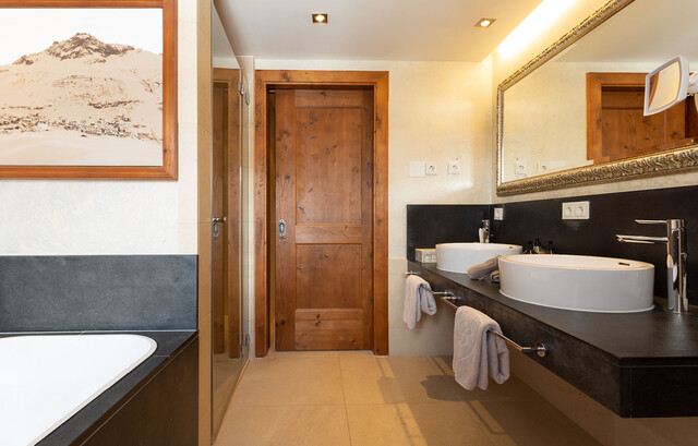 Ferientraum im schneesicheren Zürs!