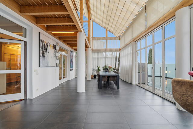 Schmuckstück in absoluter Bestlage – Villa mit Bodenseeblick!