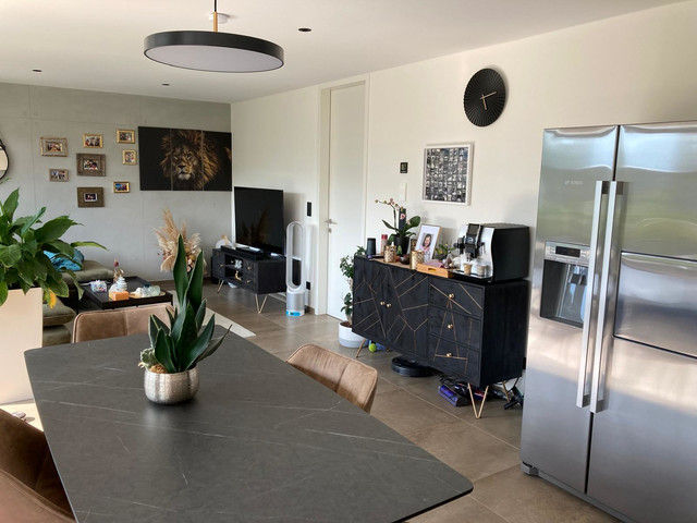 Helle 2 Zi. Dachgeschosswohung mit grosser Terrasse 25m