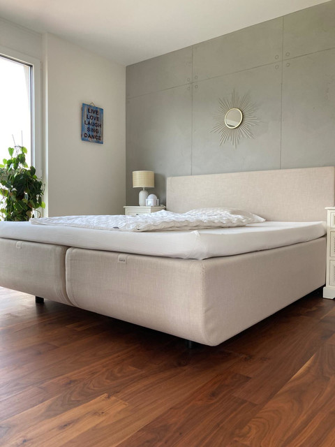 Helle 2 Zi. Dachgeschosswohung mit grosser Terrasse 25m