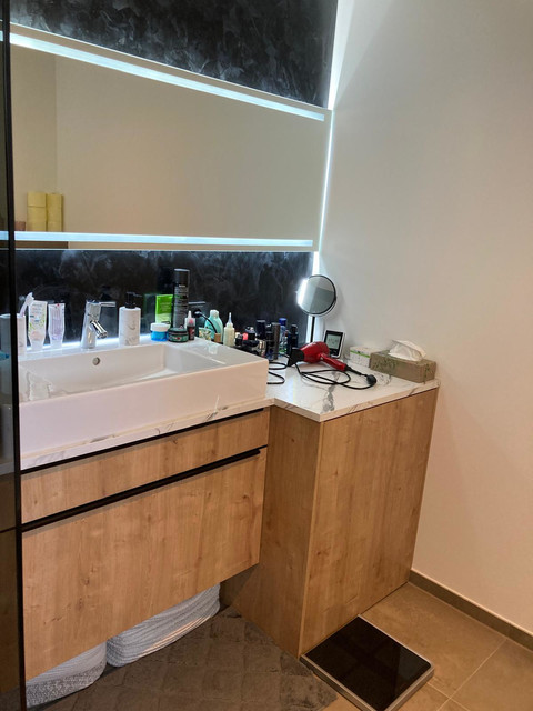 Helle 2 Zi. Dachgeschosswohung mit grosser Terrasse 25m