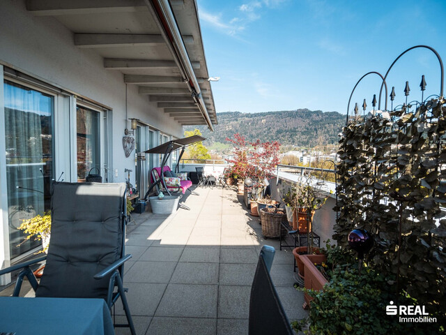 Traumhafte 4-Zimmer-Penthousewohnung mit großer Terrasse & Tiefgarage