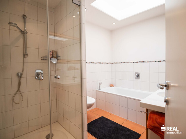 Traumhafte 4-Zimmer-Penthousewohnung mit großer Terrasse & Tiefgarage