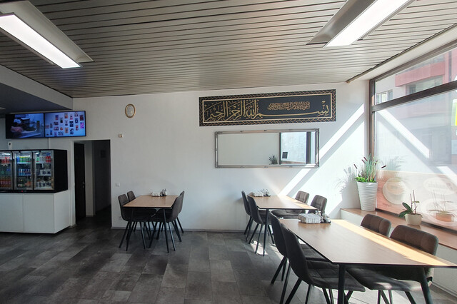 ANLEGEROBJEKT-gut vermietetes Geschäftslokal in Bahnhofsnähe