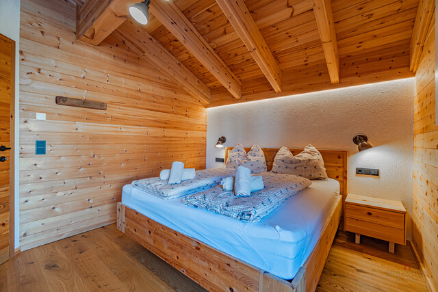 Neuwertiges Chalet Dorf mit Alm-Gasthof in bester Lage am Falkert - direkt neben der "Heidi-Alm"