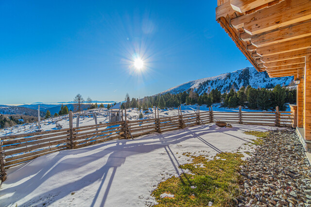Neuwertiges Chalet Dorf mit Alm-Gasthof in bester Lage am Falkert - direkt neben der "Heidi-Alm"