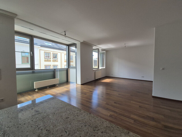 Baden Top Lage - zentrumsnah - hell - neuwertig