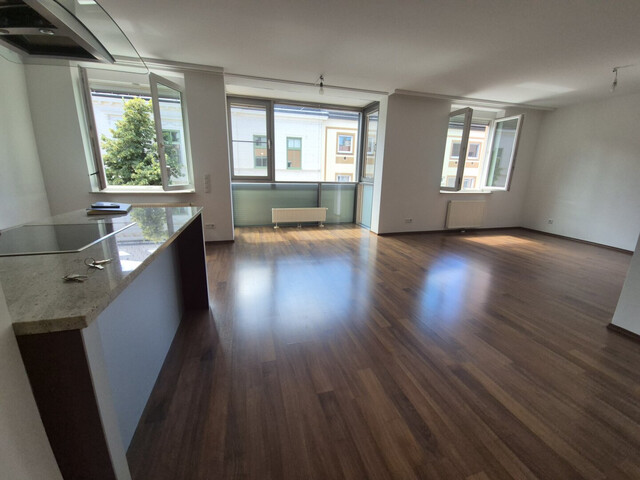 Baden Top Lage - zentrumsnah - hell - neuwertig